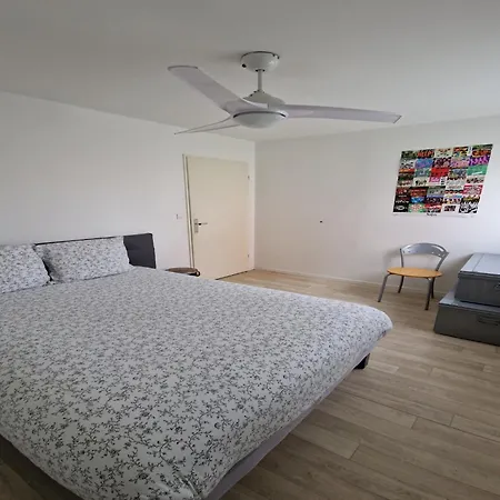 In Near 24 Circuit Apartment Le Mans